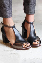 Tacchi larghi peep toe patchwork Nero con cinturino alla caviglia