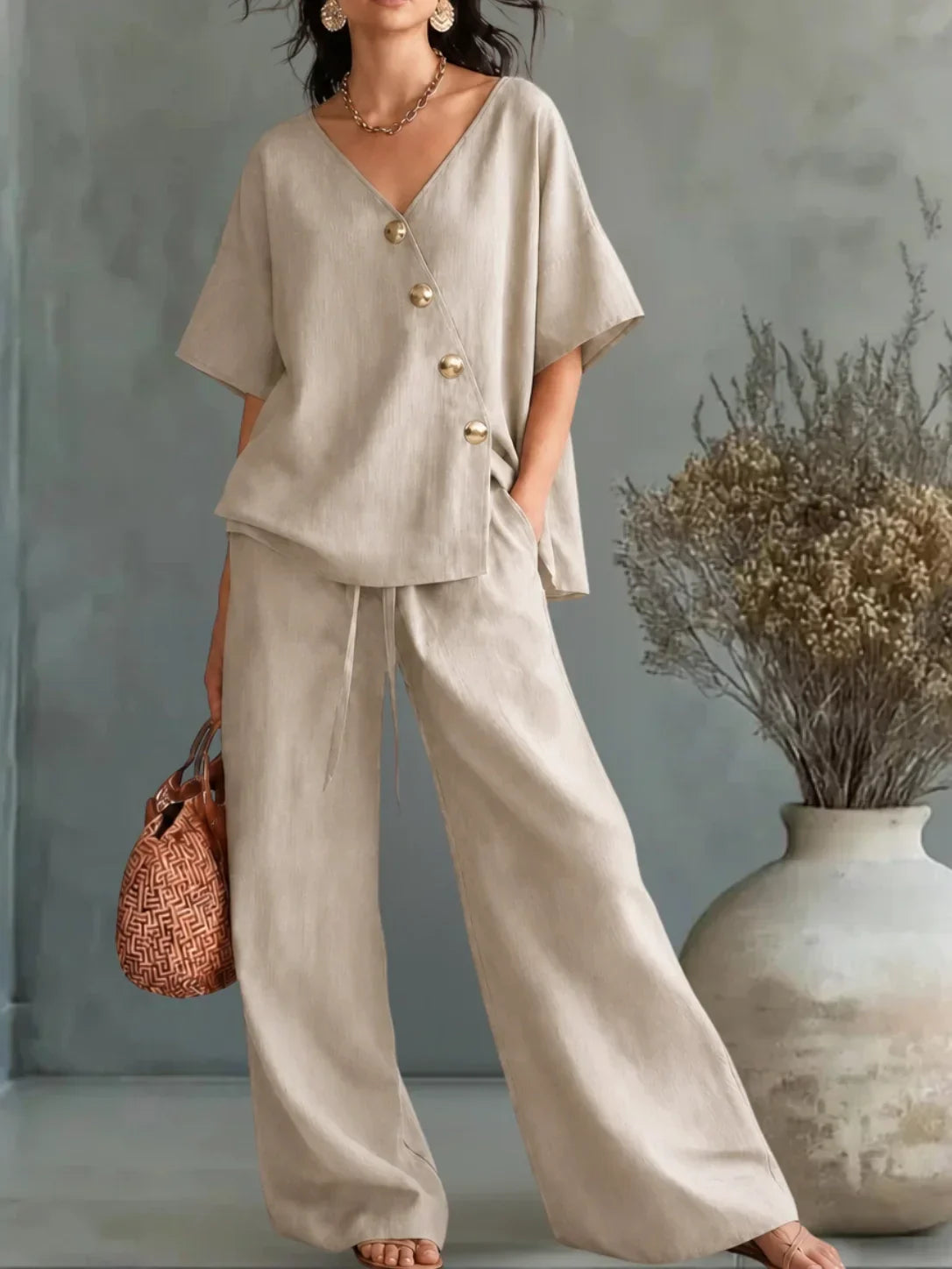 ✨ Greta | Completo con Scollo a V e Bottoni ✨